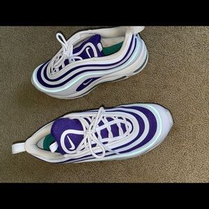 Nike AirMax, never worn!!